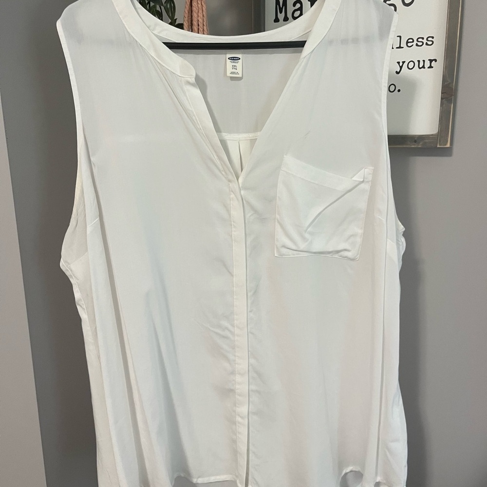 White Sleeveless Top XXL
